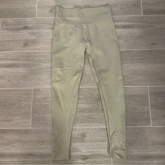 SET ACTIVE Chai Latte Leggings M/L - Picture 3 of 4